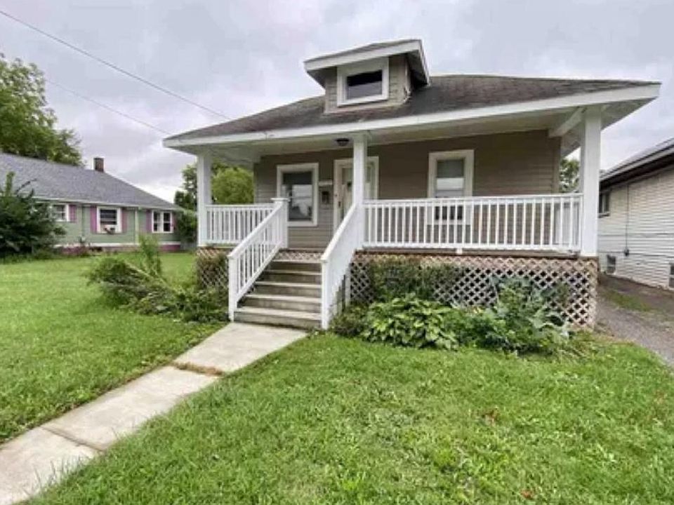 1st image of 2121 State St