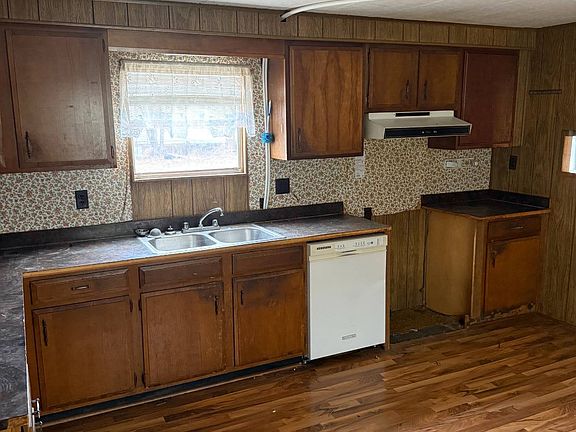 4th image of 2300 E Philip Ave Trailer 35A