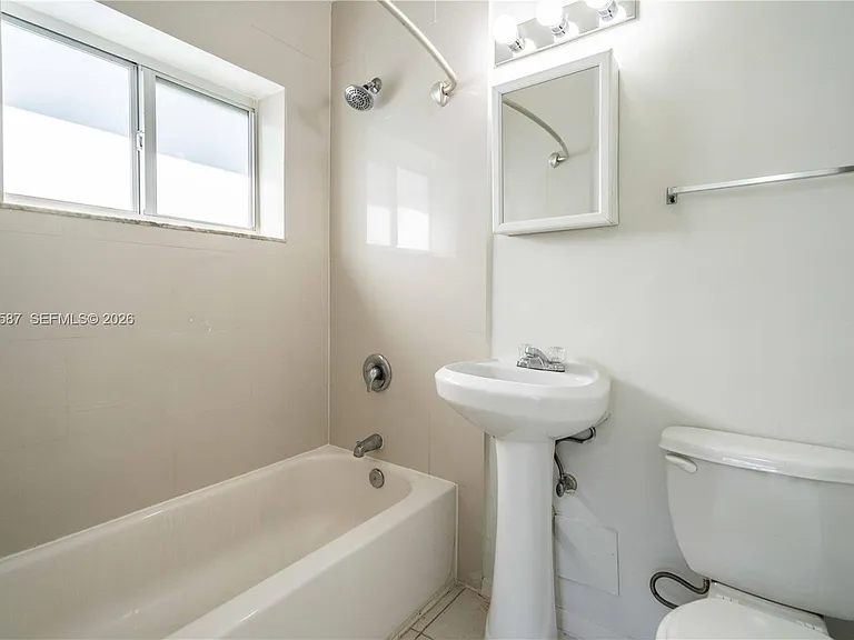 666 NE 80th St #6 — Photo 10