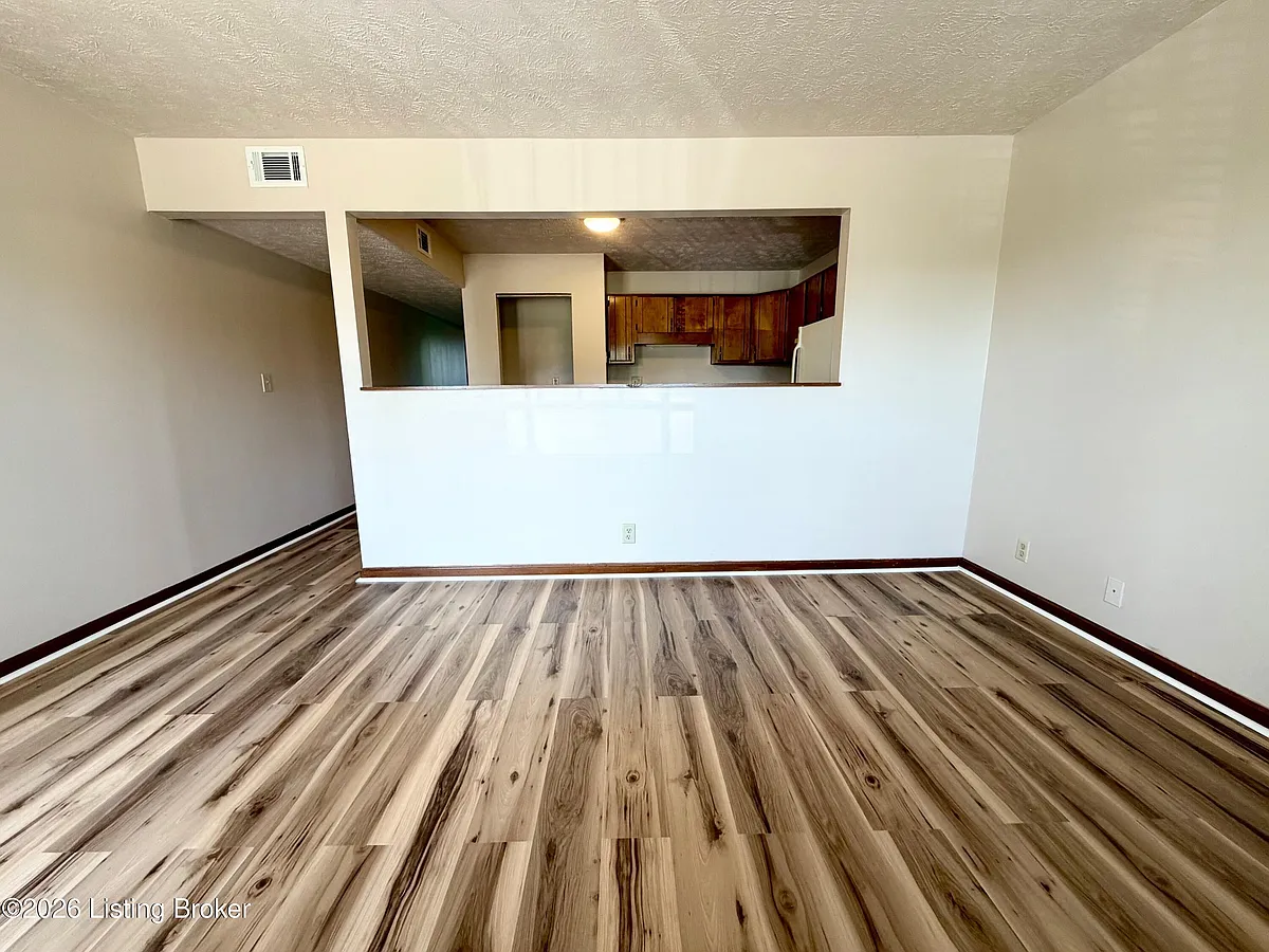 Building Photo - 3979 Scenic Trl #11