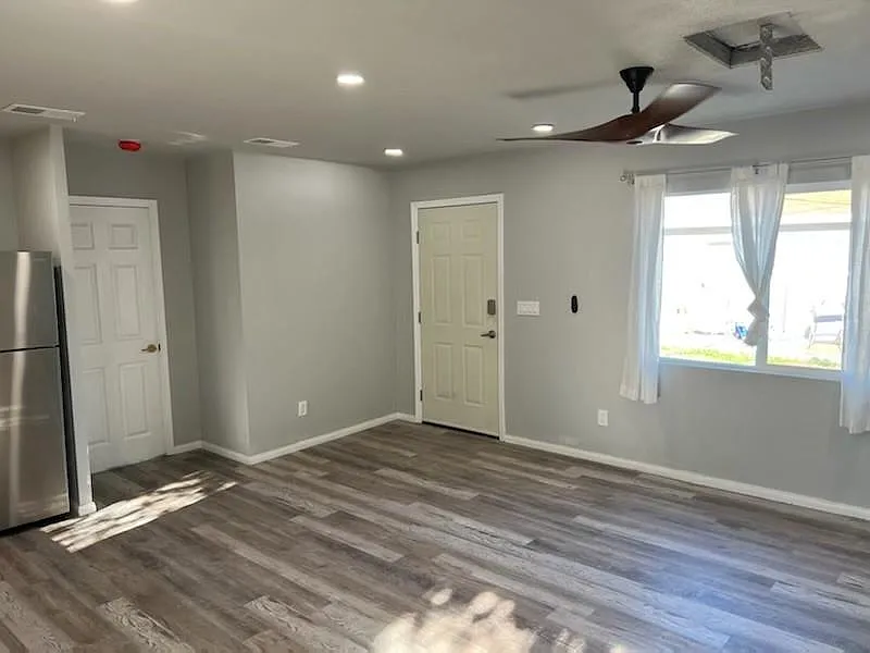 2 bed, 750 sqft, $2,900 — Photo 4