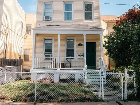 30 Gardner Ave, Jersey City, NJ 07304