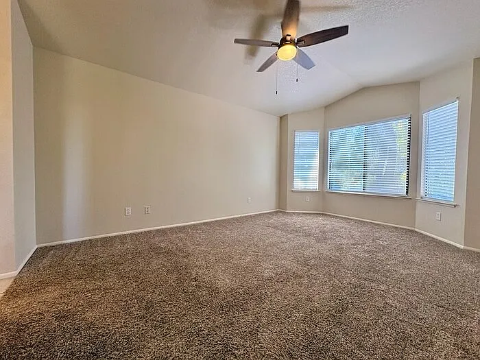 3237 Lowther Way — Photo 10