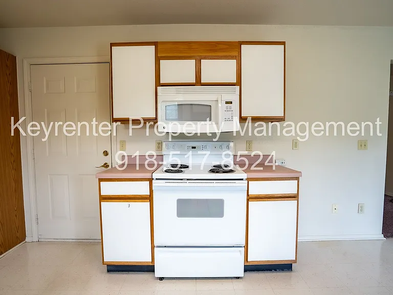218 S 19th St — Photo 5