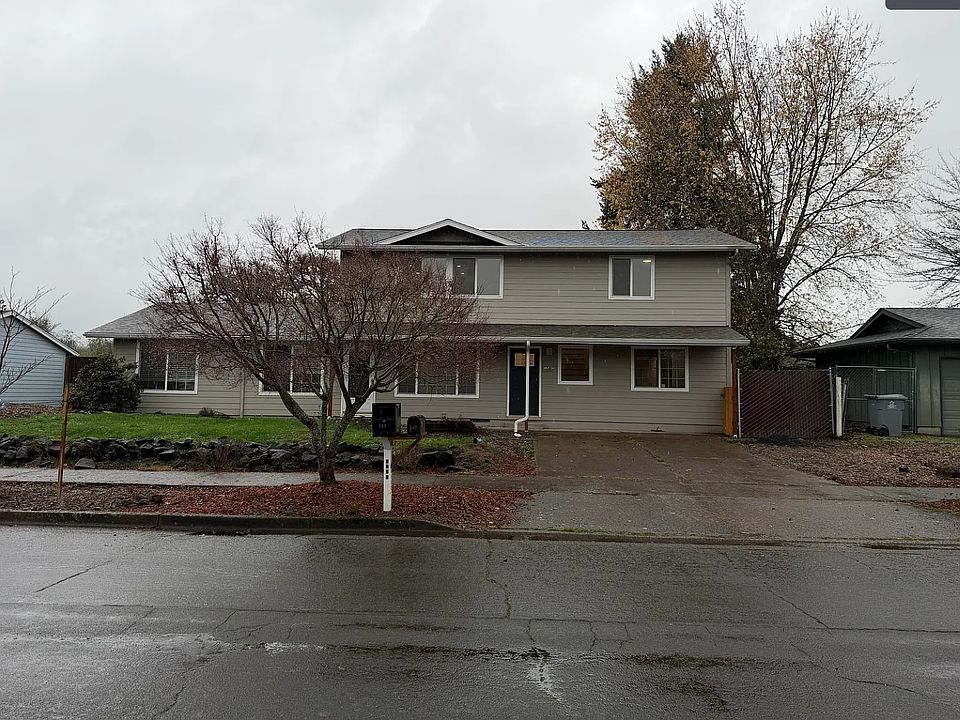 1st image of 3650 NE Canterbury Cir #101