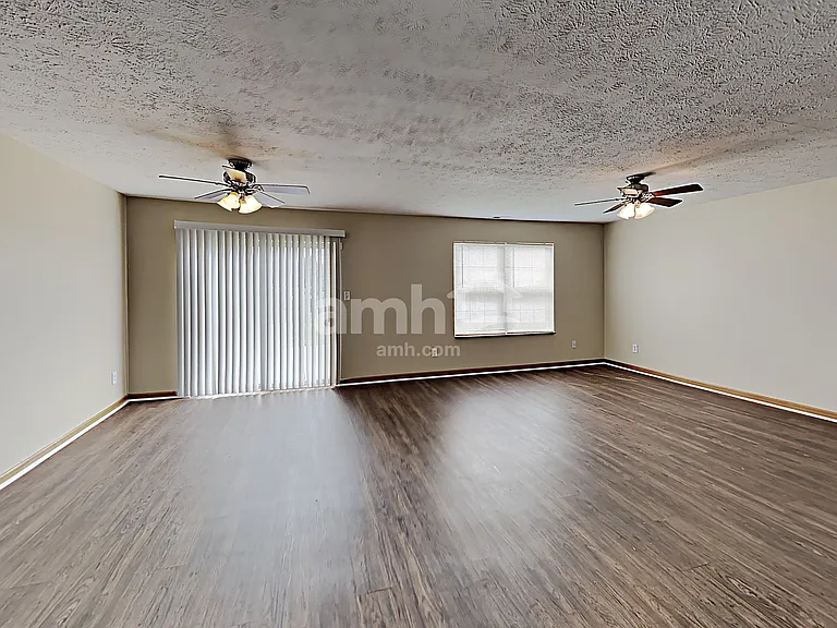 8255 Captain Dr — Photo 4