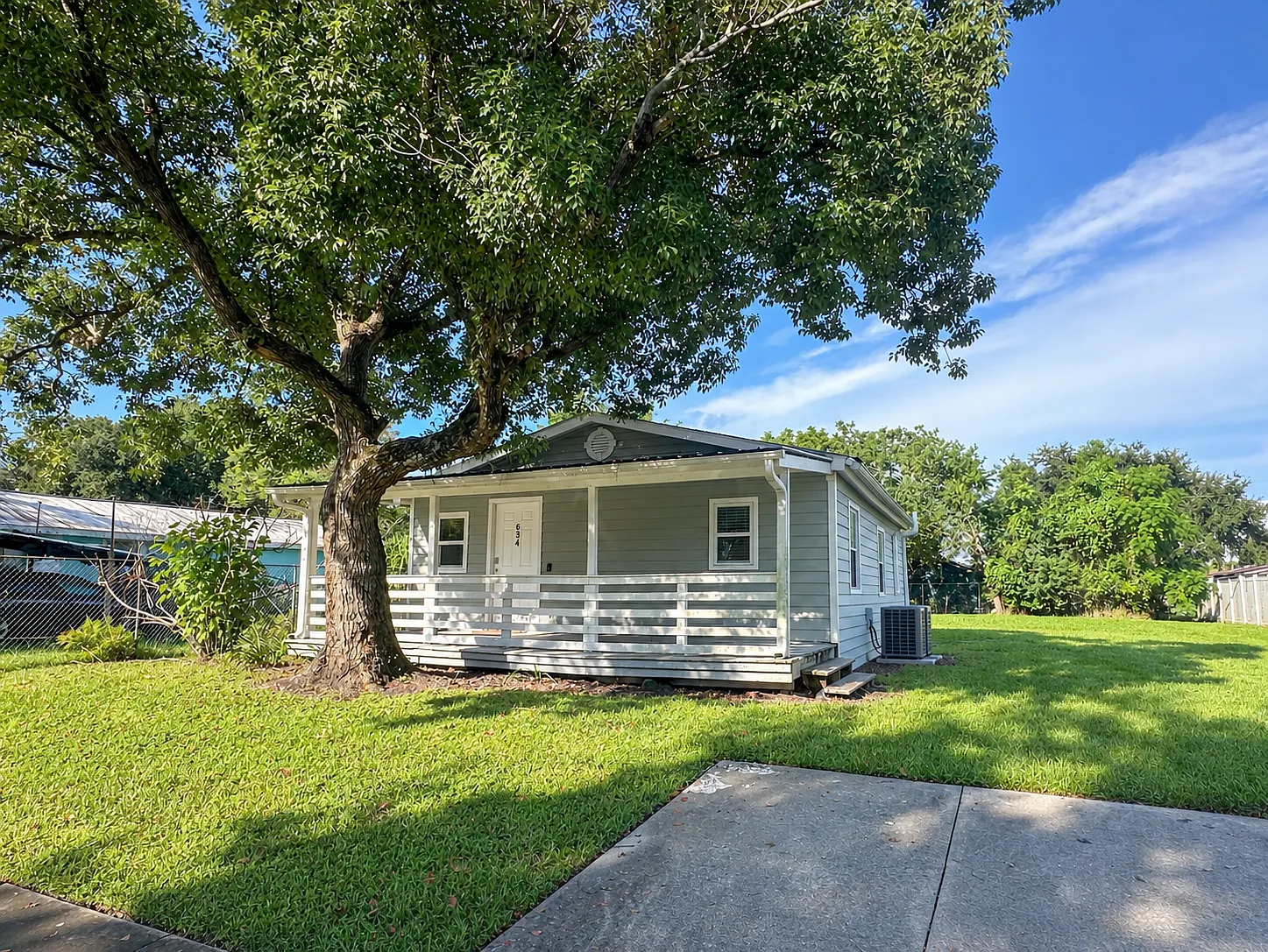 2 bed, 696 sqft, $1,550 — Photo 1