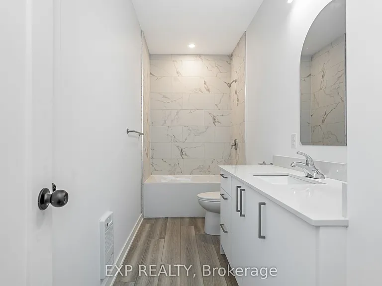 1373 Louis Ln #B — Photo 9