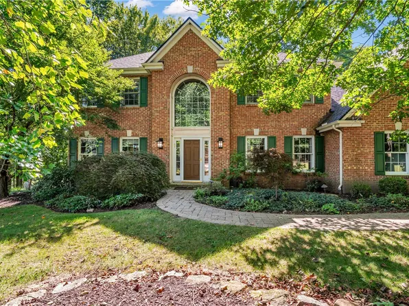 102 Timberlee Dr, Evans City, PA 16033