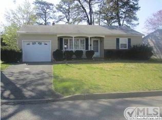 4 York St, Toms River, NJ 08757