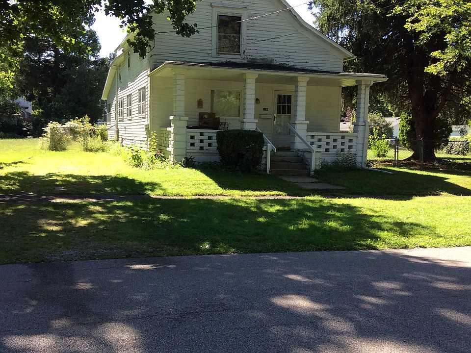1st image of 611 Lakeview Ave