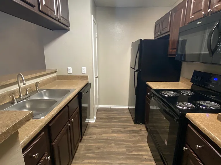 Walnut Creek Apartments — Photo 39