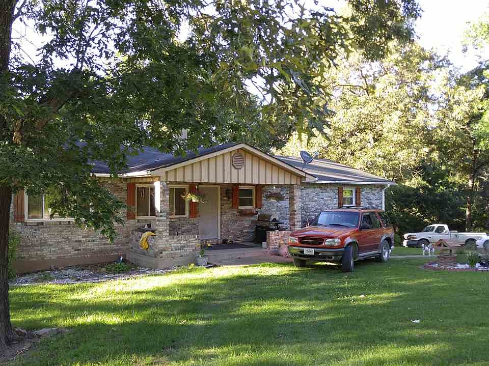 1st image of 2220 Grand Ave