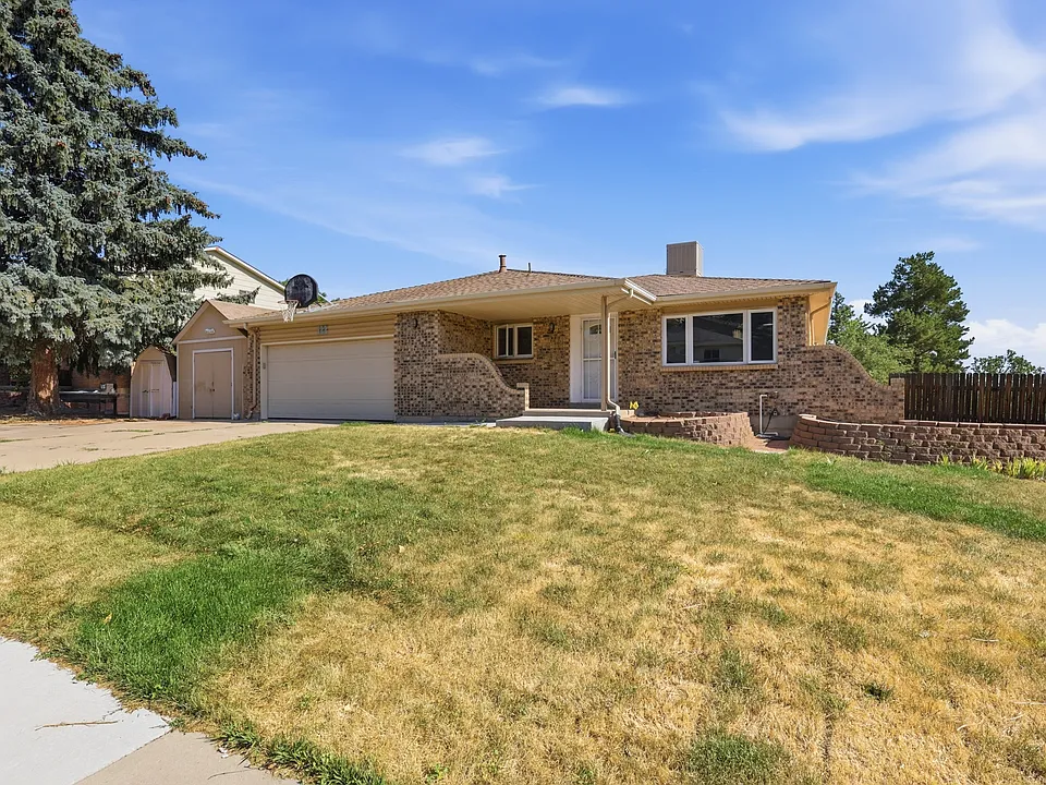 122 Helena Cir