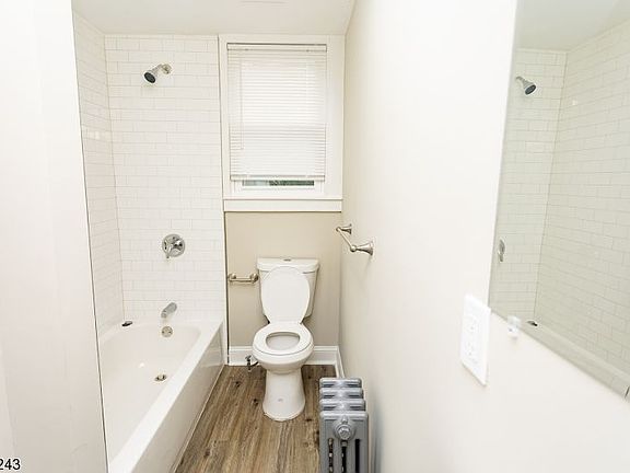 5th image of 175 N 19th St Floor 2