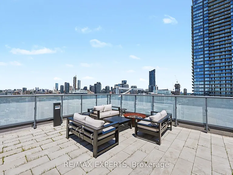 280 Dundas St W #1805 — Photo 34