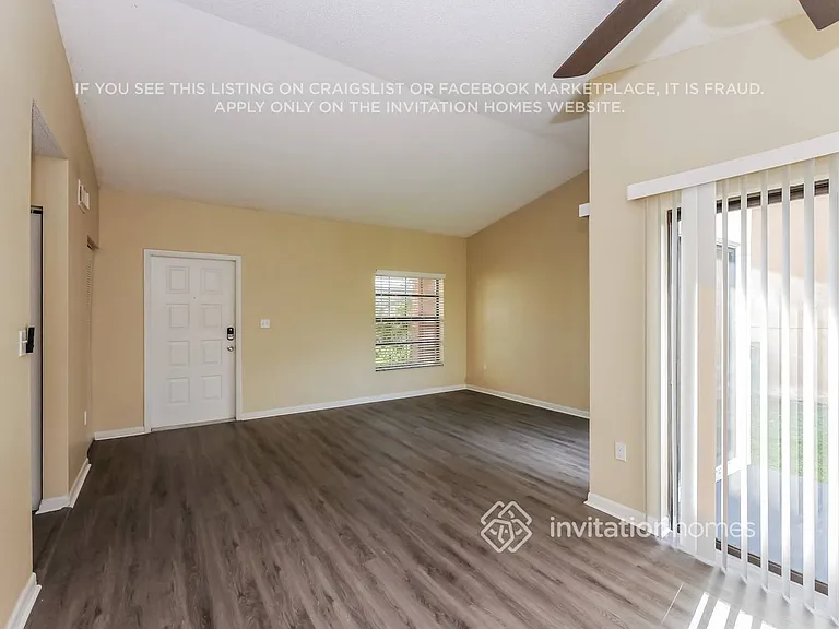 14710 Cedar Creek Pl — Photo 8