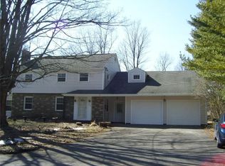 4999 Lakeview Dr, Fayetteville, NY 13066