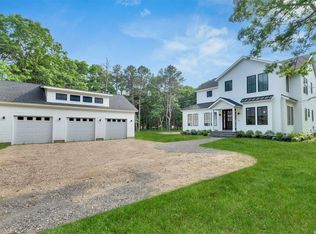 97 Summit Blvd, Westhampton, NY