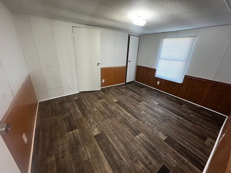 3 bed, 2.0 bath, 1000 sqft, $1,050 — Photo 4