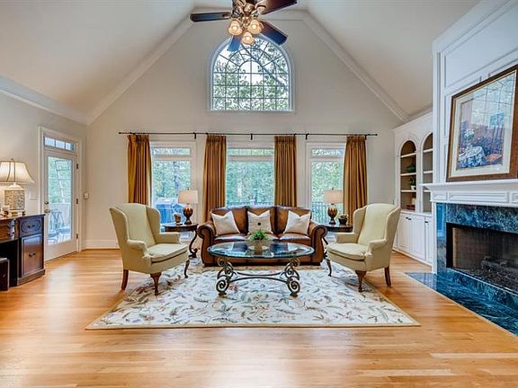 3rd image of 8690 River Bluff Ln