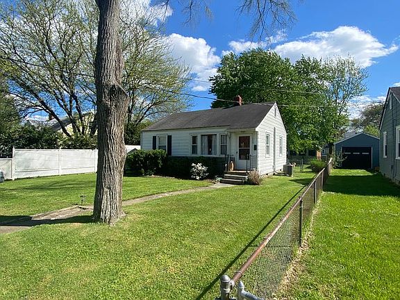 4th image of 2305 Greenway Ave