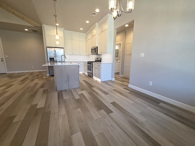 2603 Cloud Nine Cres — Photo 18