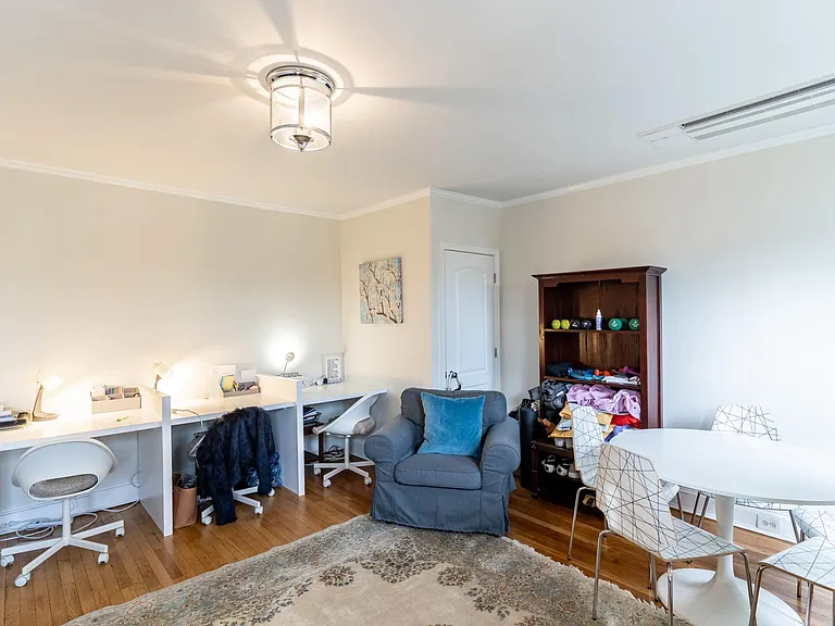 Living Room/Study