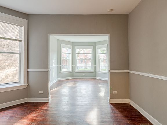 4th image of 6943 S King Dr #1