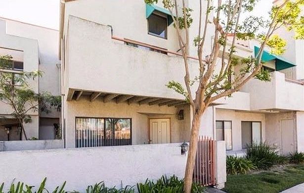 1st image of 106 Park Shadow Ct