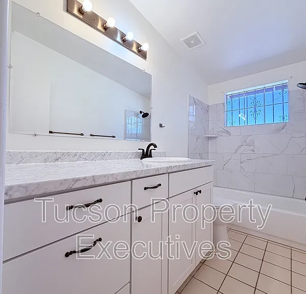 3002 N Palo Verde Ave — Photo 6