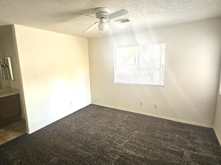 6905 Limestone Ave NE — Photo 7