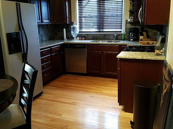 2nd image of 5334 N California Ave APT 1S