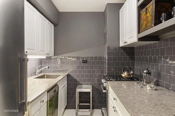 Sold by Corcoran | media 3