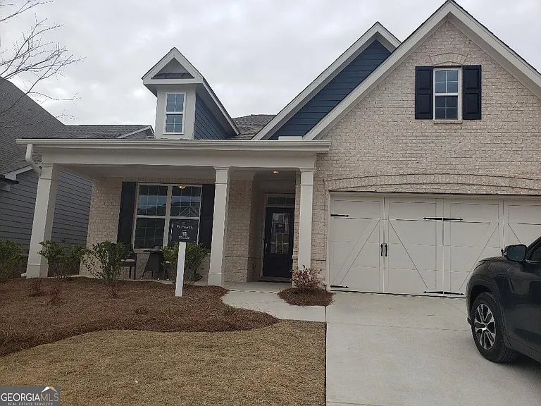 477 Barlow Pl — Photo 1