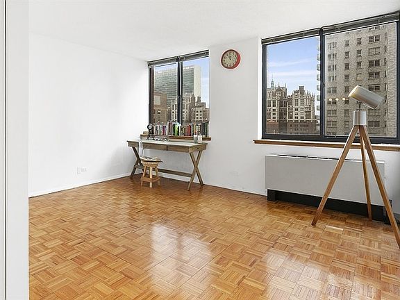 4th image of 250 E 40th St APT 23F