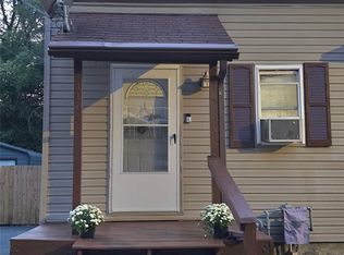 317 N 8th St, Belleville, IL 62220