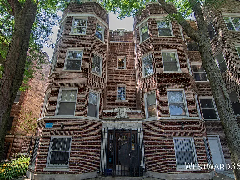 7648 N Greenview Ave #2 — Photo 1