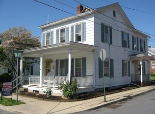 16 S Water St, Selinsgrove, PA 17870