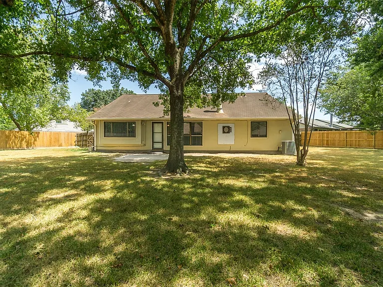 2902 Laurelridge Dr — Photo 29