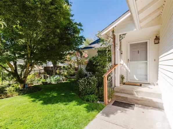 397 Donna Street, Port Orchard, WA 98366