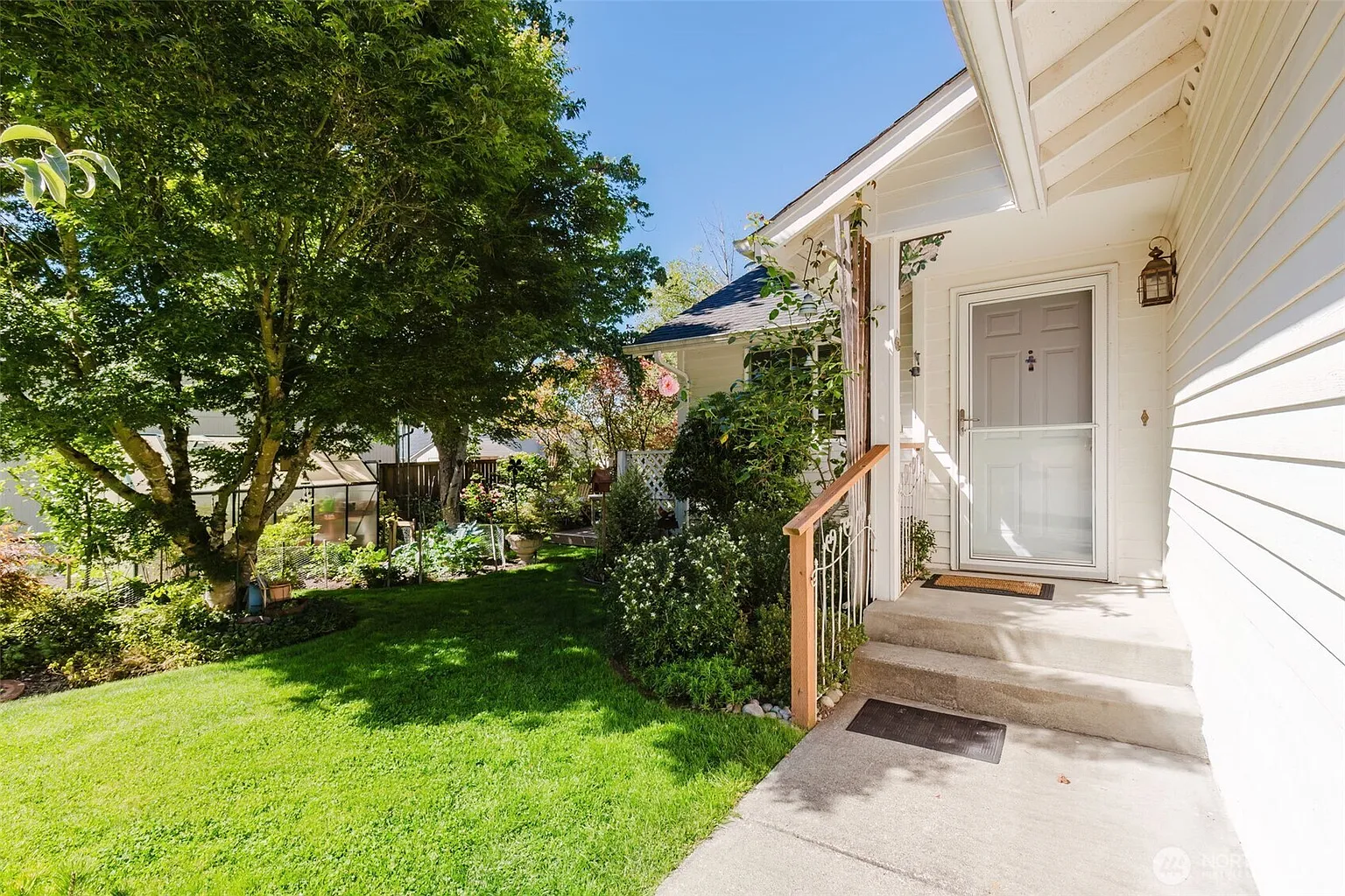397 Donna Street photo 1
