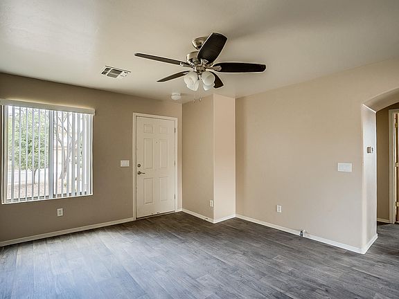 4th image of 661 W Desert Blossom Dr