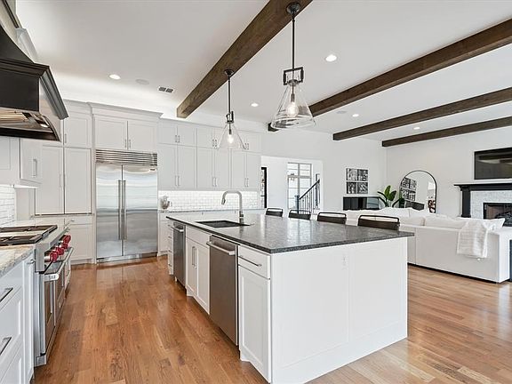 5th image of 3997 Forest Park Ln