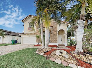 15521 SW 8th Ln, Miami, FL 33194