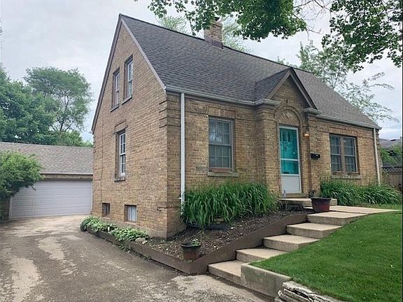 5th image of 755 Llewellyn Ave