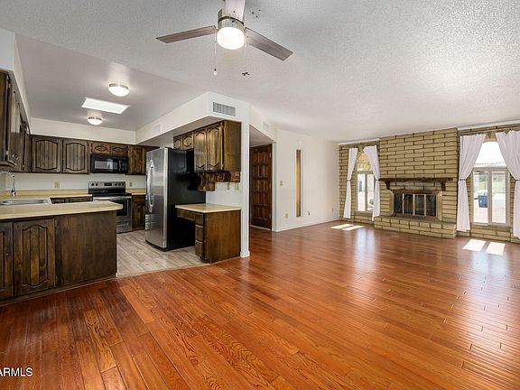 4th image of 17316 E VALLOROSO Drive