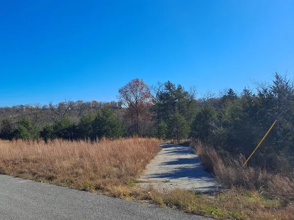 400 Shady Oaks Shore, Forsyth, MO 65653