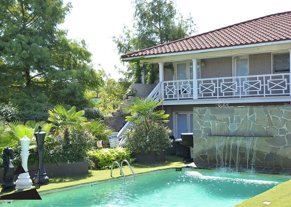 5121 Gaston - GARDEN VILLA Courtyard Pool