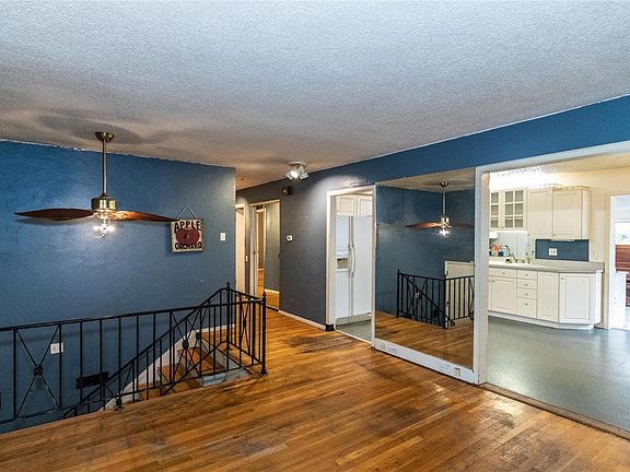 5th image of 2206 Apple Orchard Ln